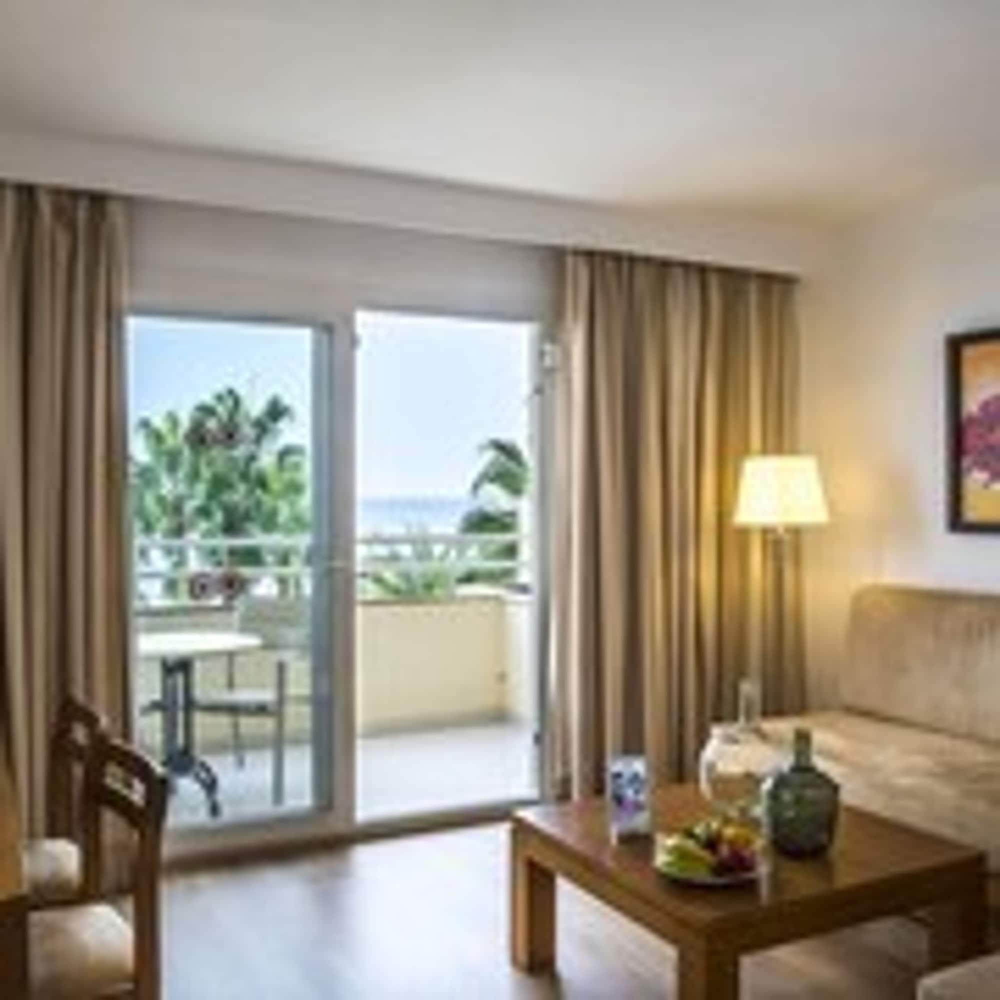 Cabot Cap De Mar Cala Bona (Mallorca) Exterior foto